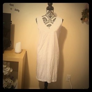 Women's sleeveless nightgown